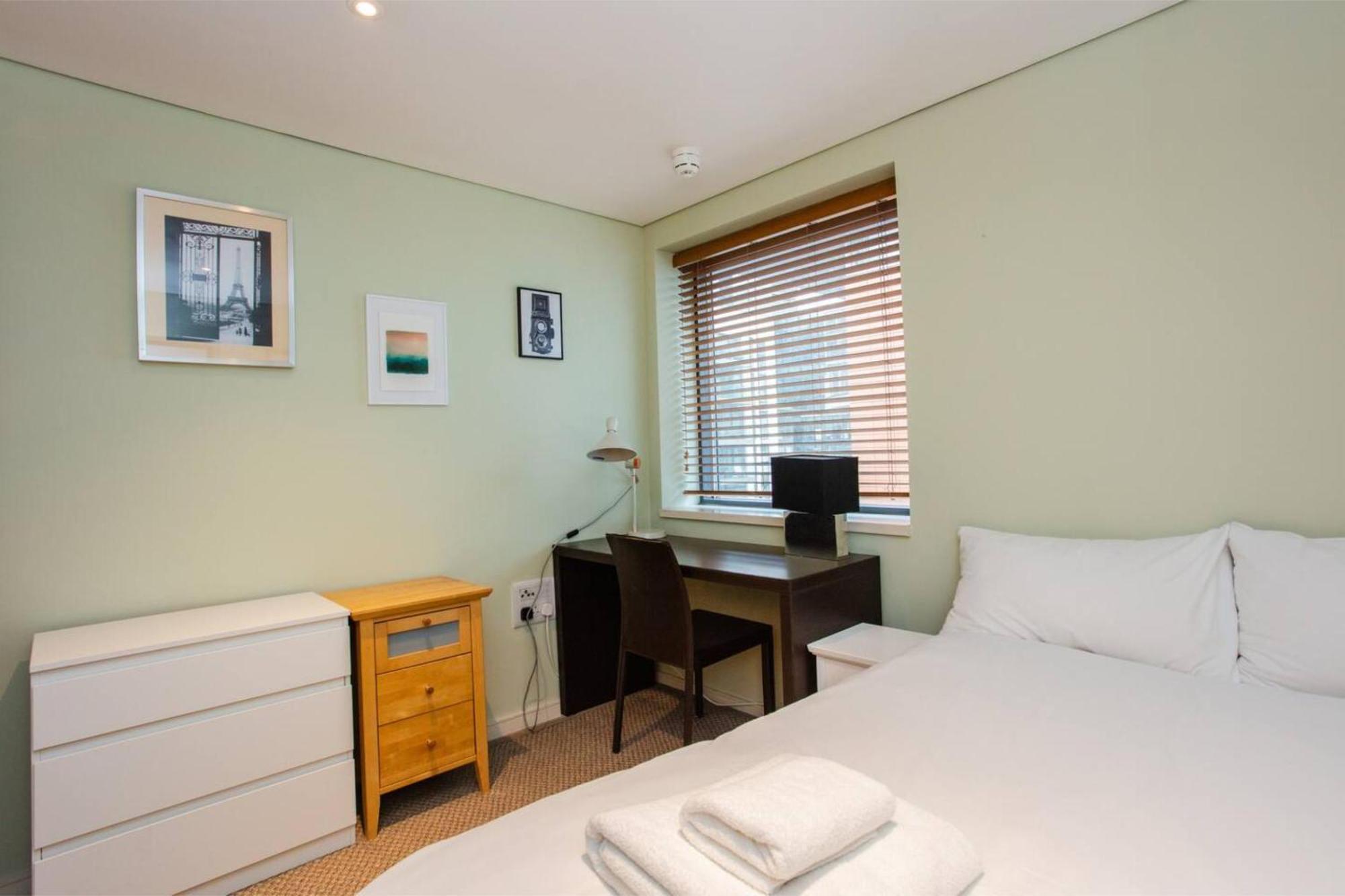 Modern 3 Bedroom Apartment In Paddington ลอนดอน ภายนอก รูปภาพ