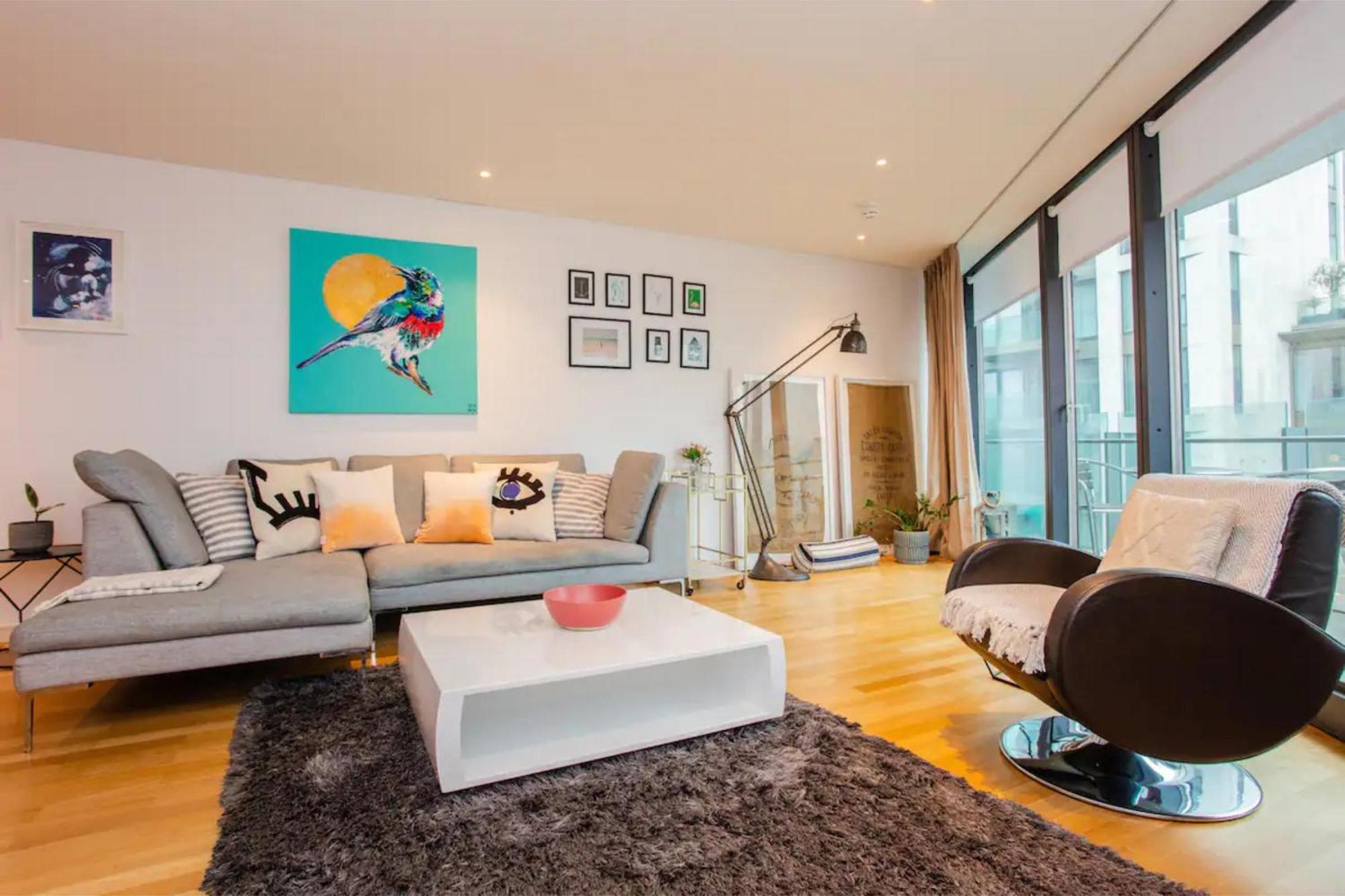 Modern 3 Bedroom Apartment In Paddington ลอนดอน ภายนอก รูปภาพ